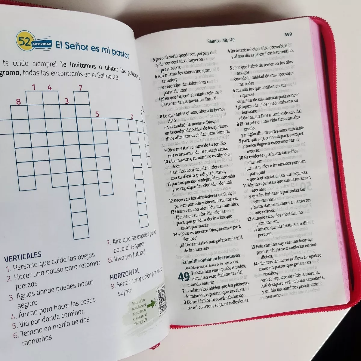 Biblia Valientes Niños Fuscia Cierre RVC - Image 4